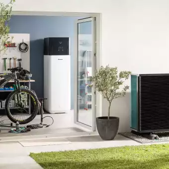 New Medium temperature heat pump DAIKIN Altherma MT 8-10-12kW freon split with Bluevolution R-32